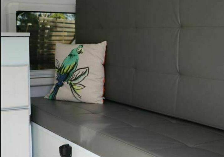 Image of a Caravan - Image 7