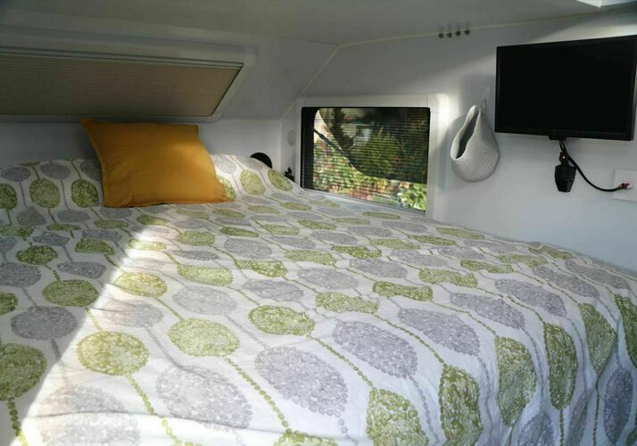 Image of a Caravan - Image 9