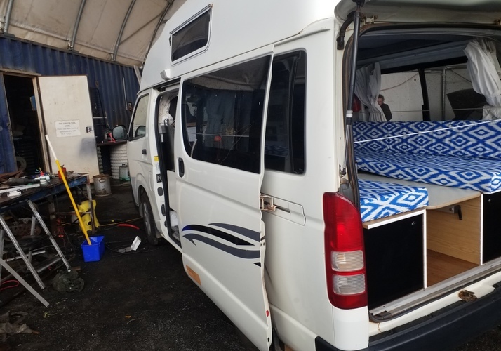 Image of a Campervan - Image 7