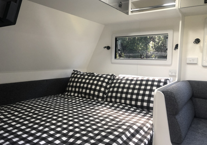 Image of a Caravan - Image 12
