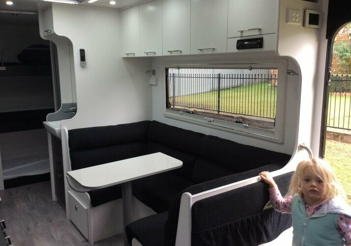 Image of a Caravan - Image 3