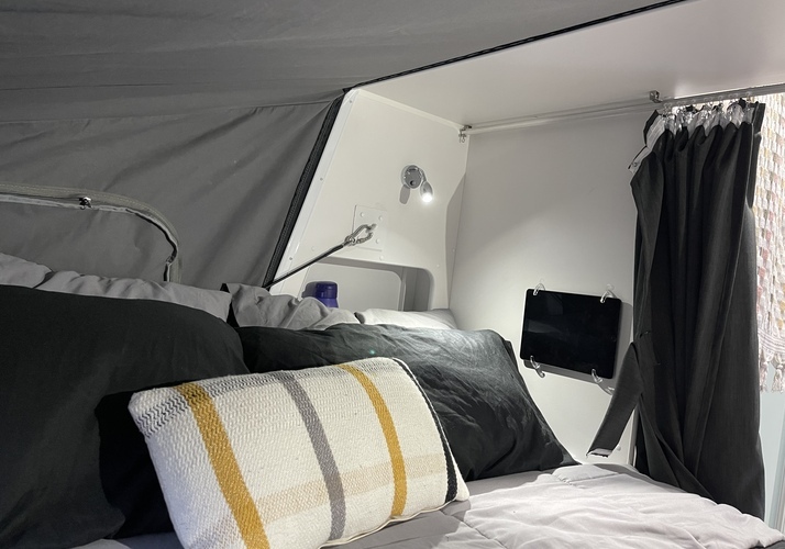 Image of a Caravan - Image 4