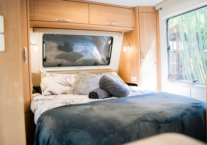 Image of a Caravan - Image 6