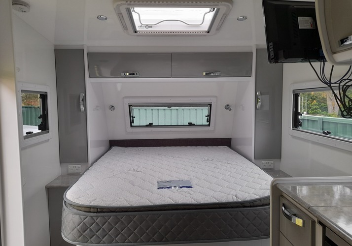 Image of a Caravan - Image 1