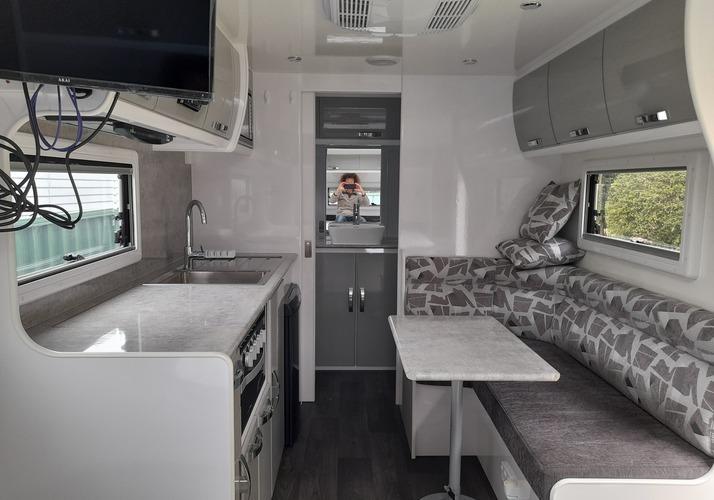 Image of a Caravan - Image 2