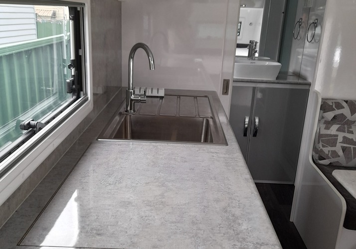 Image of a Caravan - Image 4