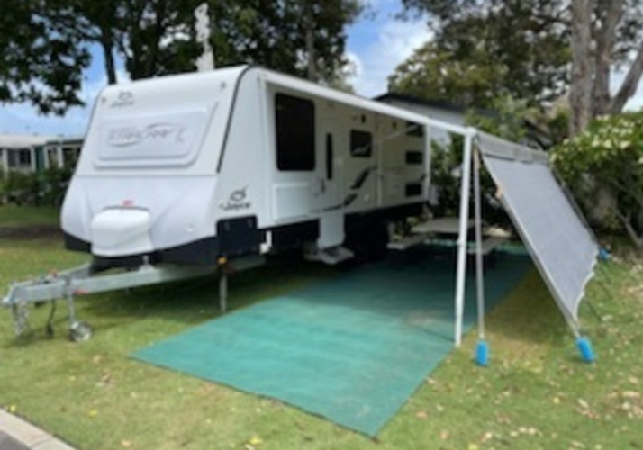 Image of a Caravan - Image 10