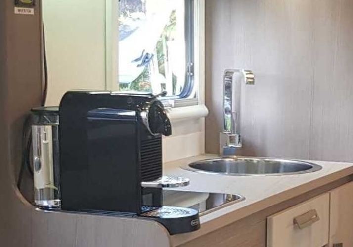 Image of a Motorhome - Image 17