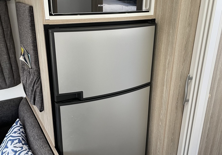 Image of a Caravan - Image 7