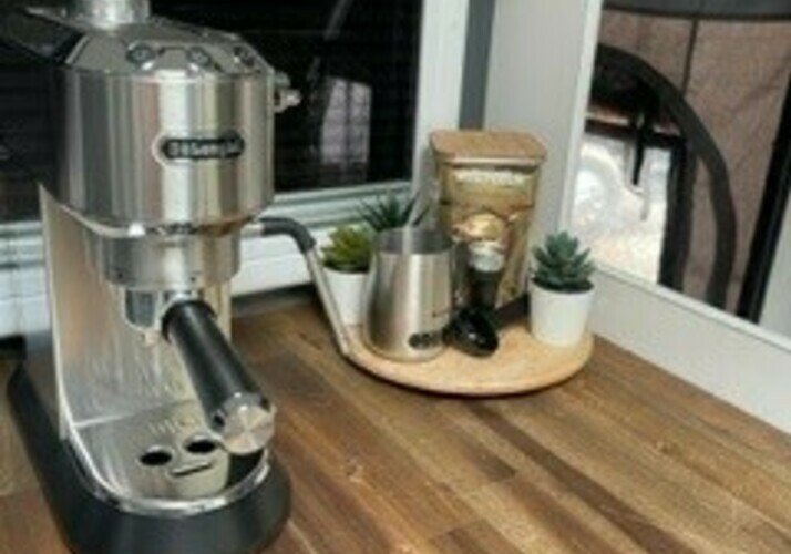 Image of a Caravan - Image 7
