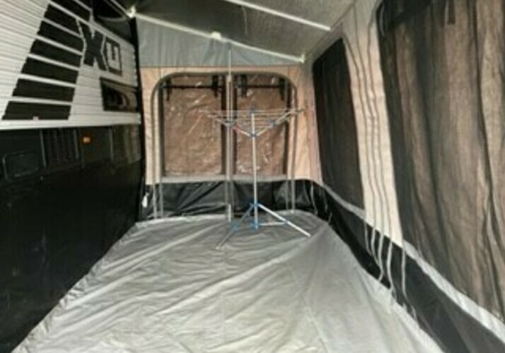 Image of a Caravan - Image 14