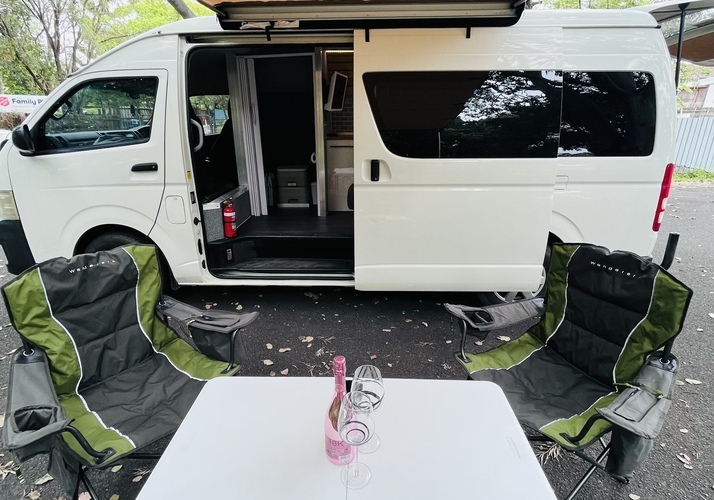 Image of a Campervan - Image 6