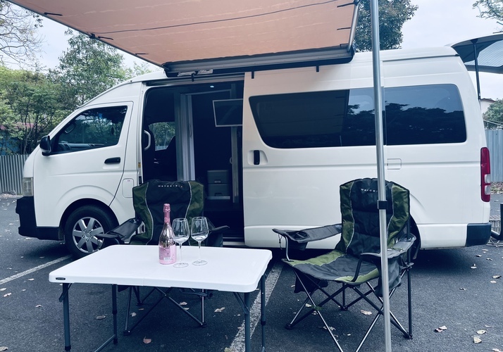 Image of a Campervan - Image 11