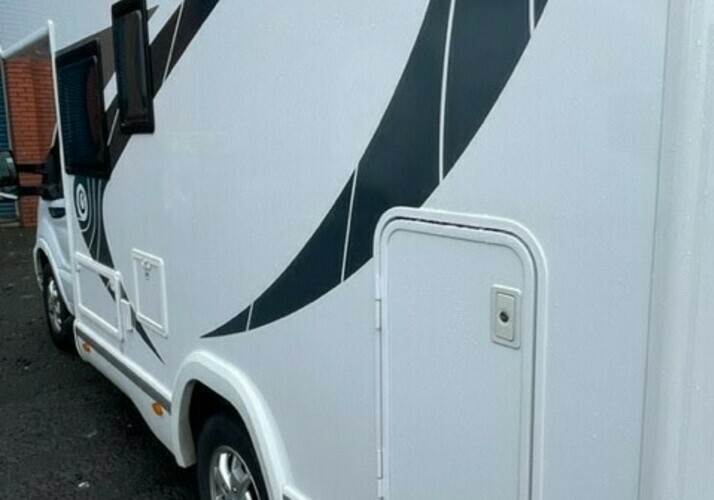Image of a Motorhome - Image 6