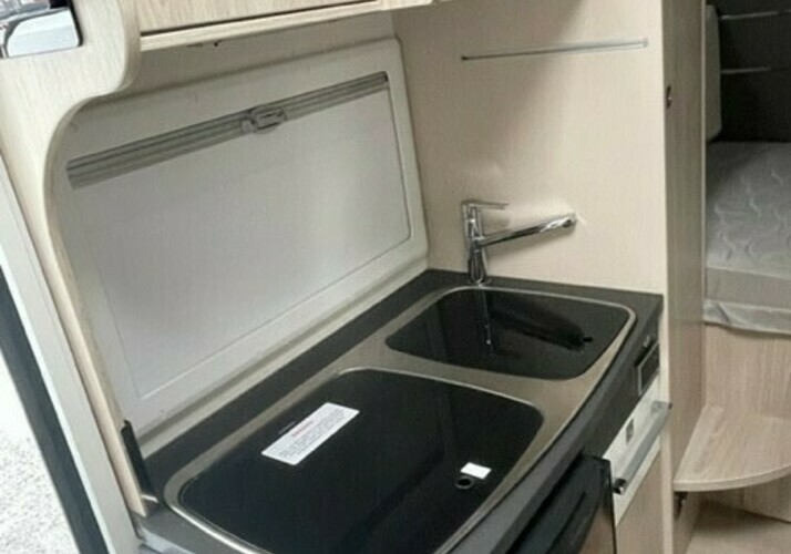 Image of a Motorhome - Image 10