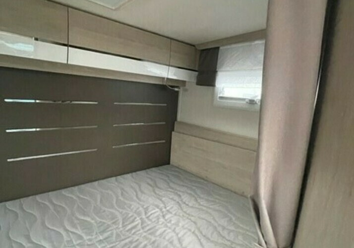 Image of a Motorhome - Image 12