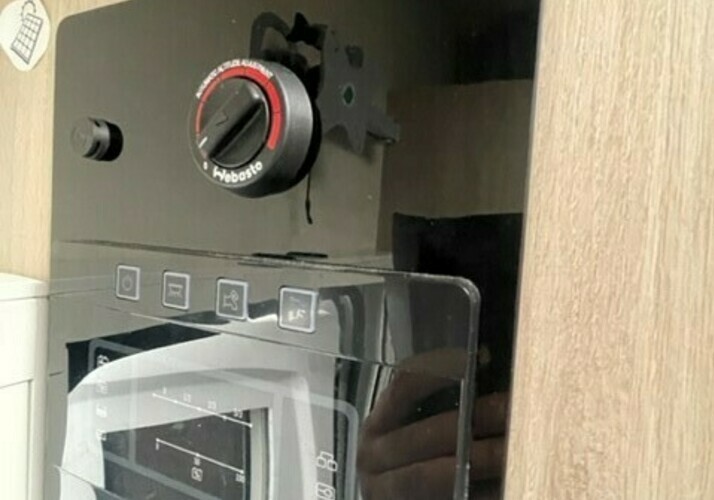 Image of a Motorhome - Image 15
