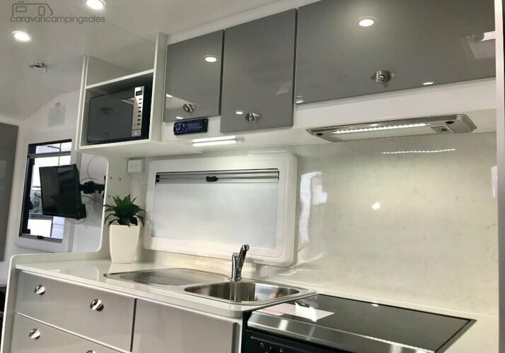 Image of a Caravan - Image 3
