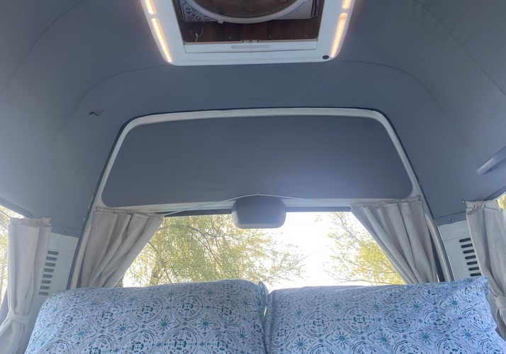 Image of a Campervan - Image 5