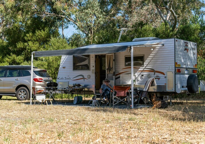 Image of a Caravan - Image 15