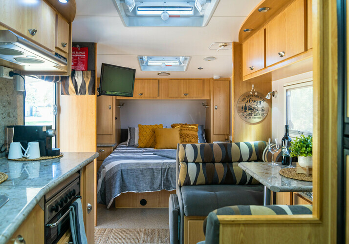 Image of a Caravan - Image 10