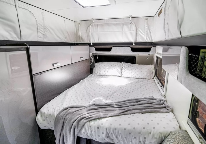 Image of a Caravan - Image 3