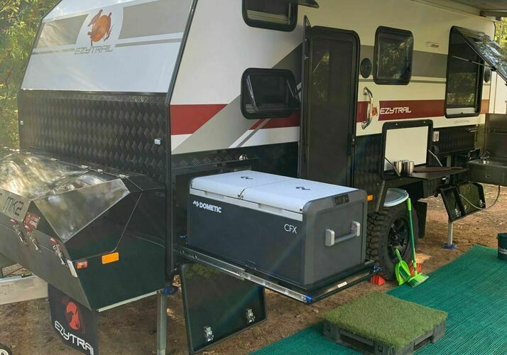 Image of a Caravan - Image 4