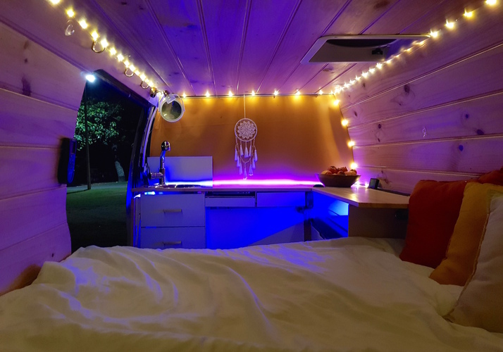 Image of a Campervan - Image 19