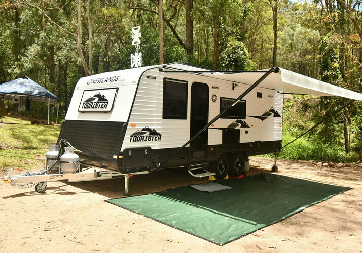 Image of a Caravan - Image 2