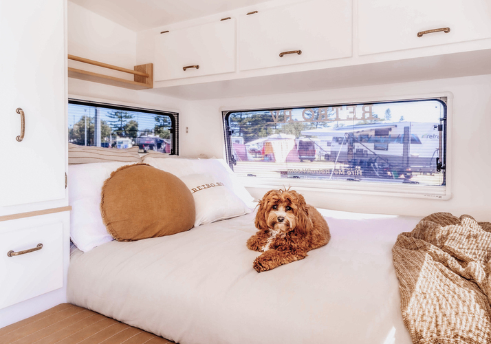 Image of a Campervan - Image 2