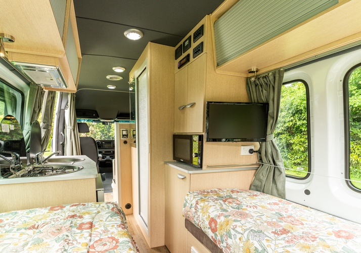Image of a Motorhome - Image 9