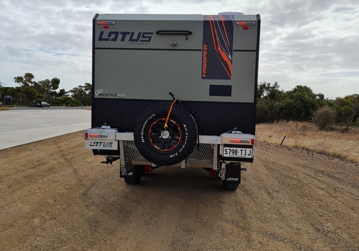 Image of a Caravan - Image 17