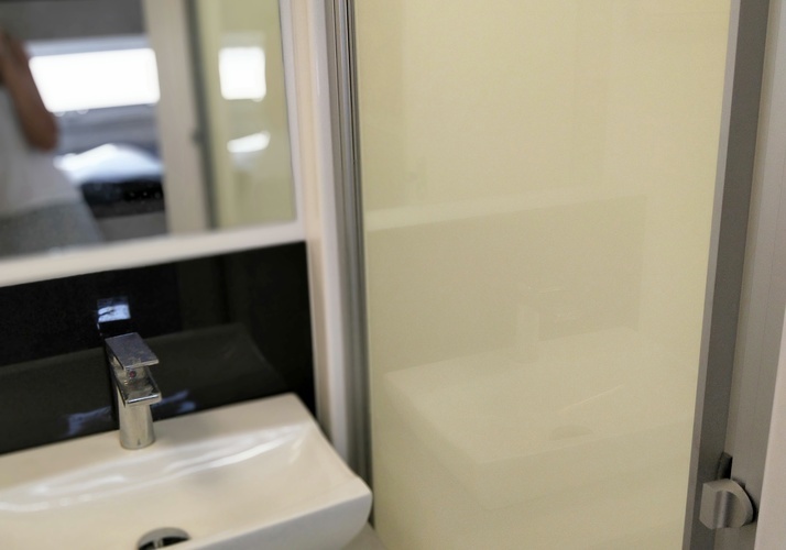 Image of a Caravan - Image 2