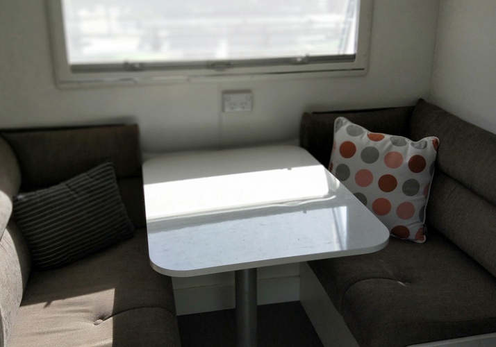 Image of a Caravan - Image 5