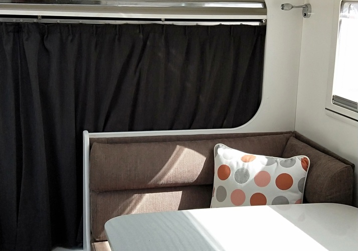 Image of a Caravan - Image 6