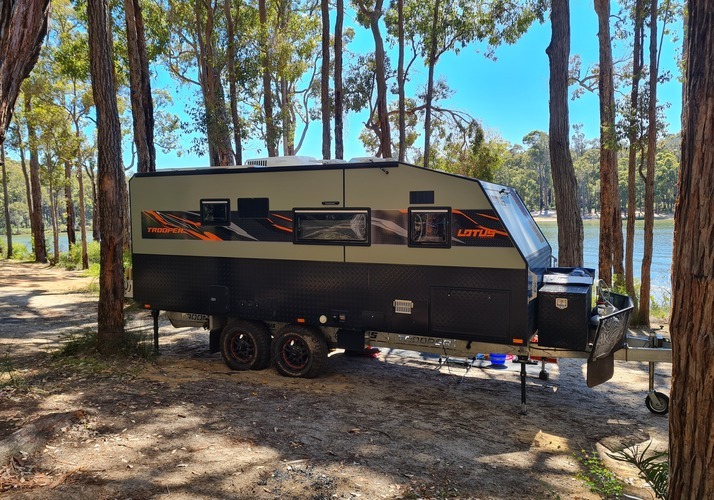 Image of a Caravan - Image 18