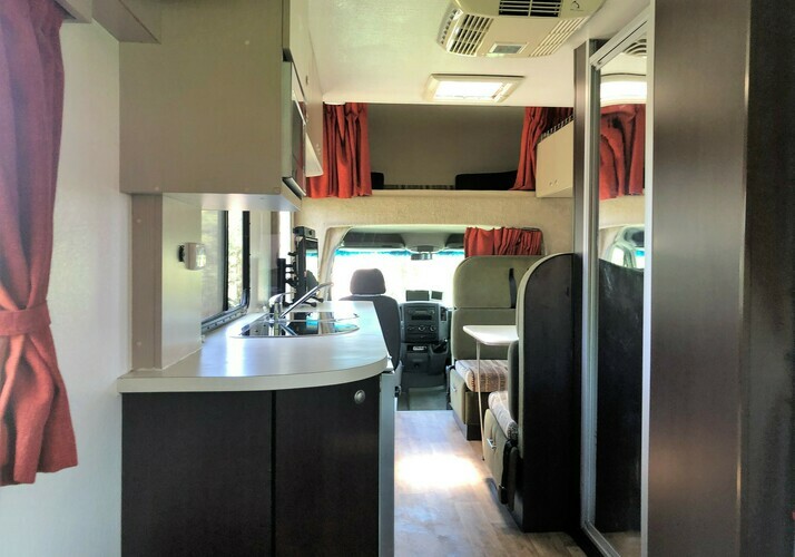 Image of a Motorhome - Image 17