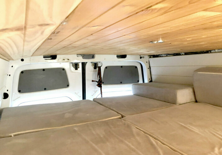 Image of a Campervan - Image 15