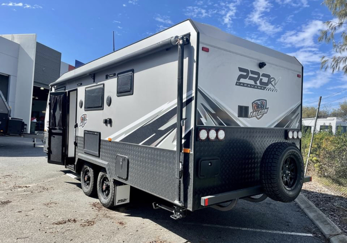 Image of a Caravan - Image 8
