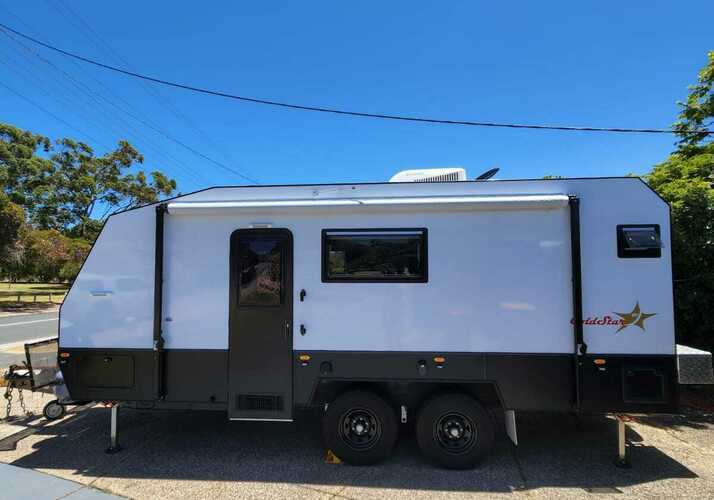 Image of a Caravan - Image 4