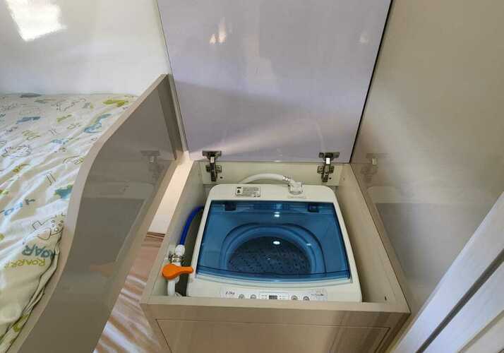 Image of a Caravan - Image 14