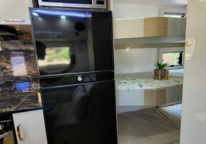 Image of a Caravan - Image 2