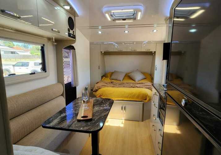 Image of a Caravan - Image 20