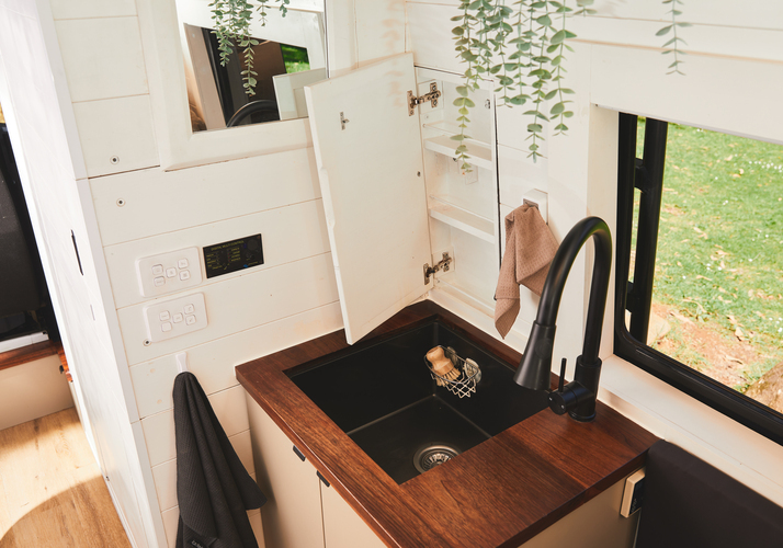 Image of a Campervan - Image 5