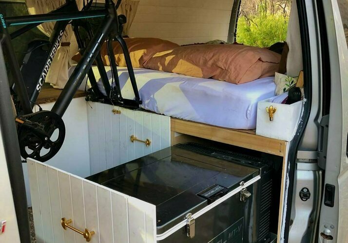 Image of a Campervan - Image 9