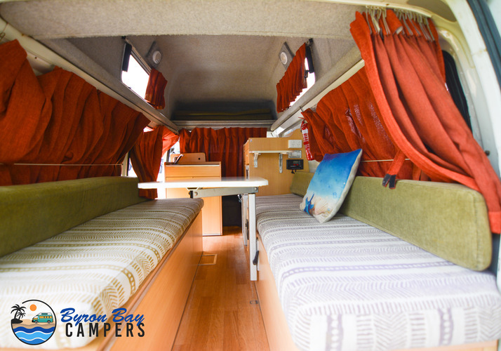 Image of a Campervan - Image 7
