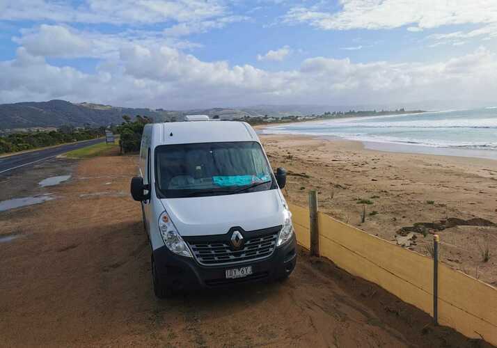 Image of a Campervan - Image 16