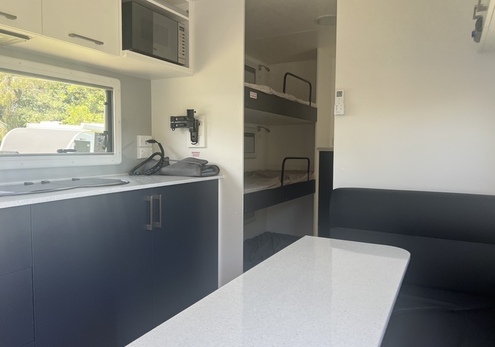 Image of a Caravan - Image 3