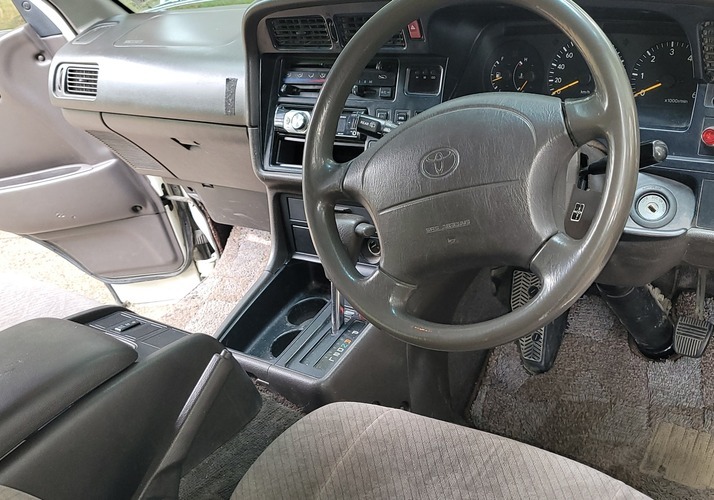 Image of a Campervan - Image 19