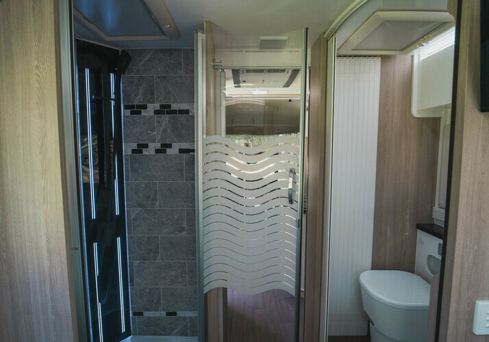 Image of a Motorhome - Image 13